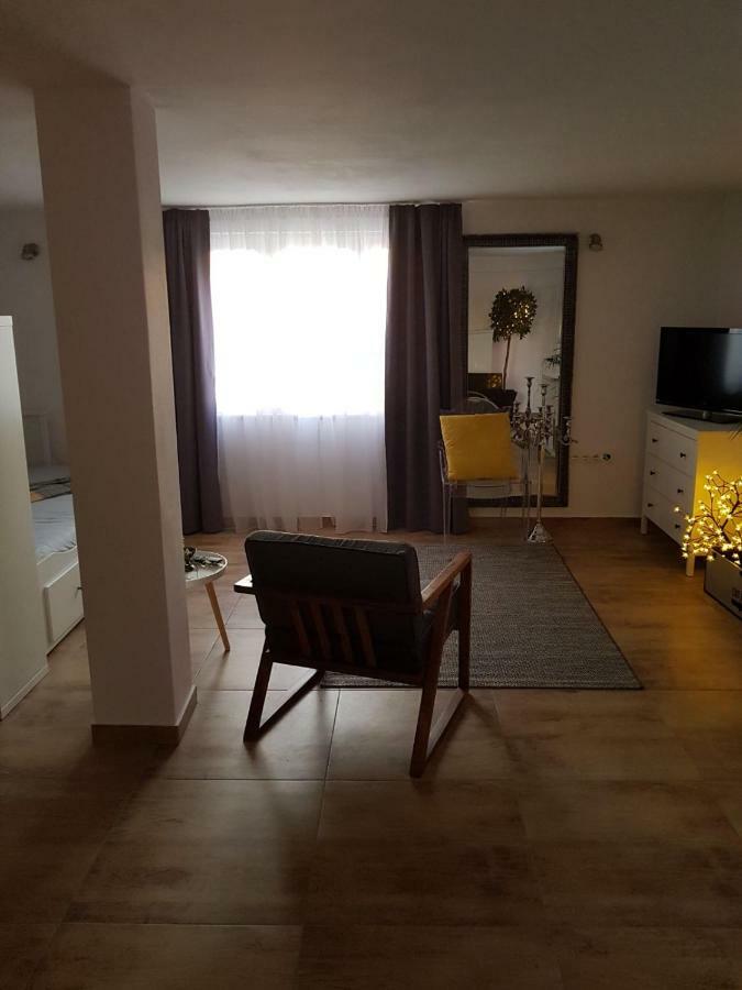 שיבניק Studio Apartman Providence מראה חיצוני תמונה
