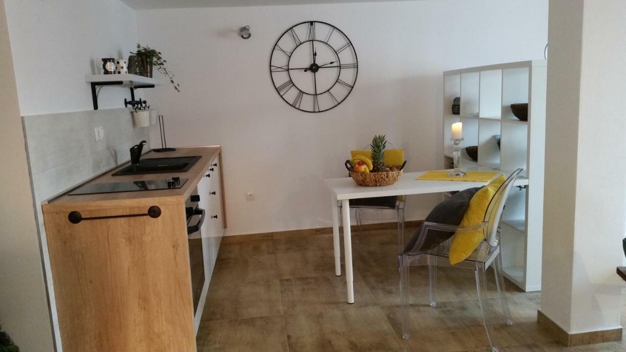 שיבניק Studio Apartman Providence מראה חיצוני תמונה